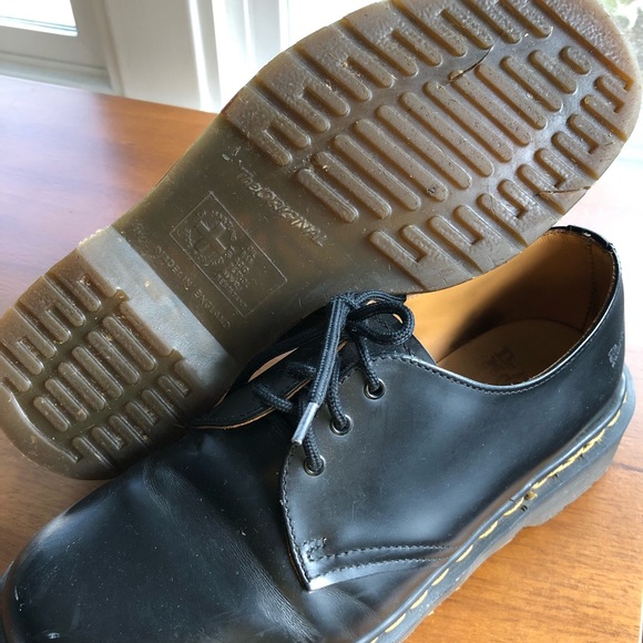 Dr. Martens Black Oxfords Men’s Size: 7.
